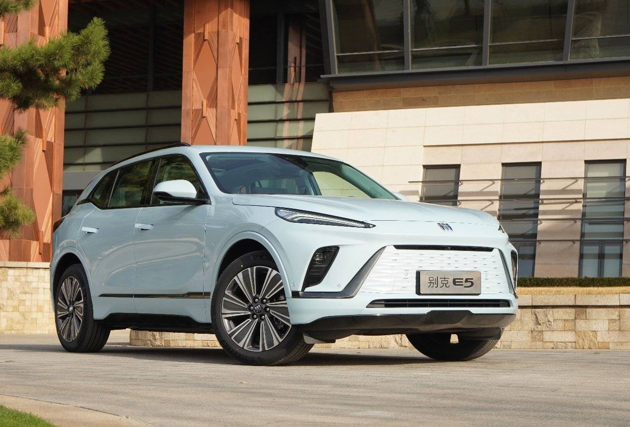別克E5臻享長續(xù)航版 Vs. 小鵬G9 570Pro如何選?