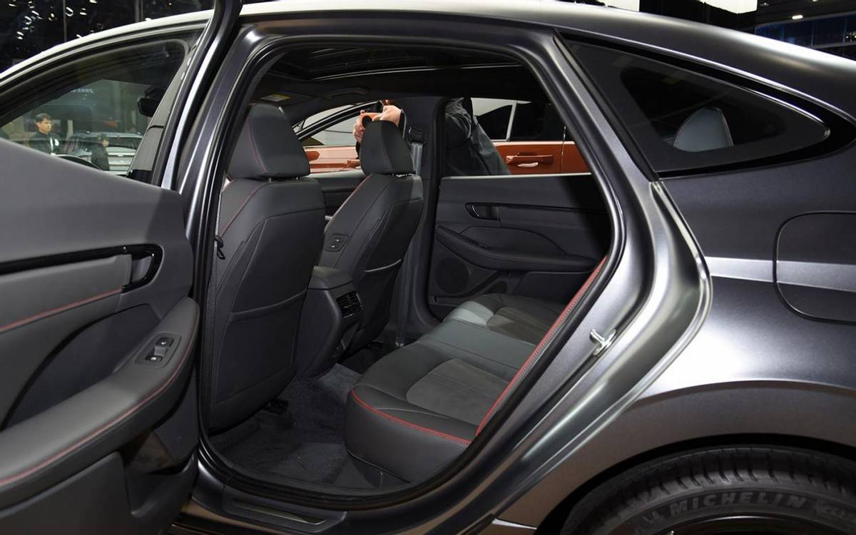 盤點2024年將換代的3款合資中型車,全新凱美瑞領銜,你會選誰?