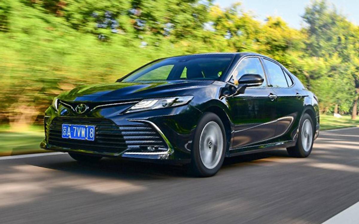 臨近換代,第八代凱美瑞現已直降4萬,年底想買車的還不抄底?