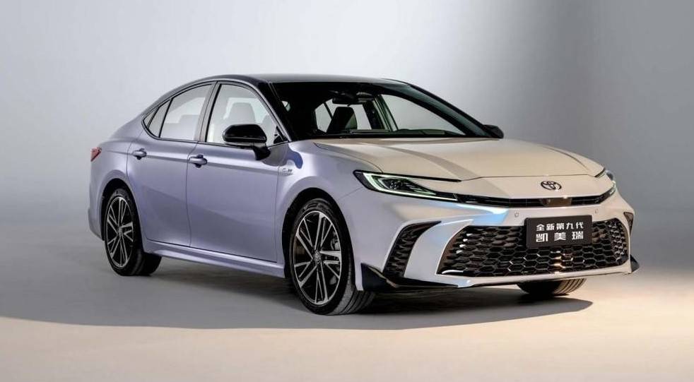 臨近換代,第八代凱美瑞現已直降4萬,年底想買車的還不抄底?