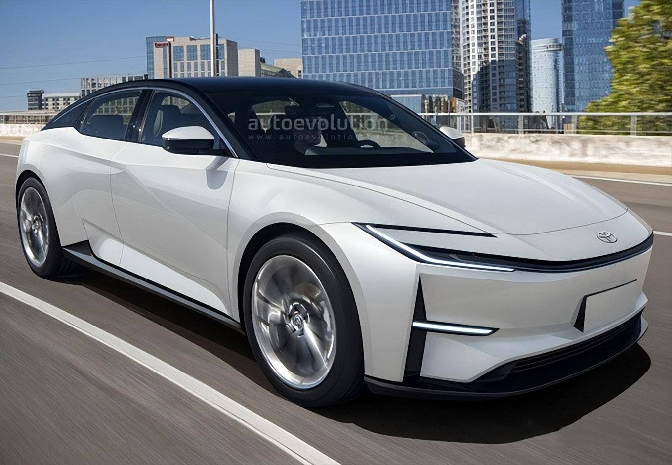 豐田章男居然沒阻止凱美瑞純電版?2026年亮相,斗得過極氪007?