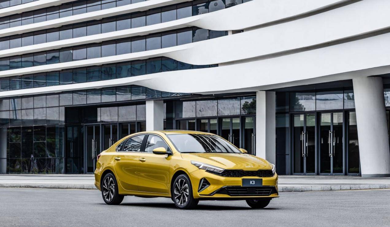 10萬級家轎之爭,起亞新K3對比秦PLUS,誰更適合入手?