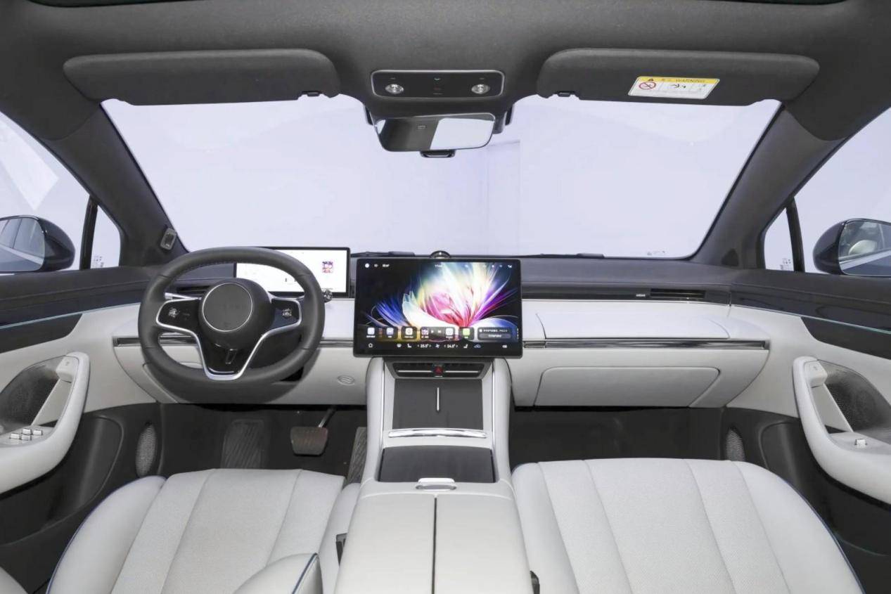 純電轎車市場上演諸神之戰,智界S7首發華為視覺智駕!