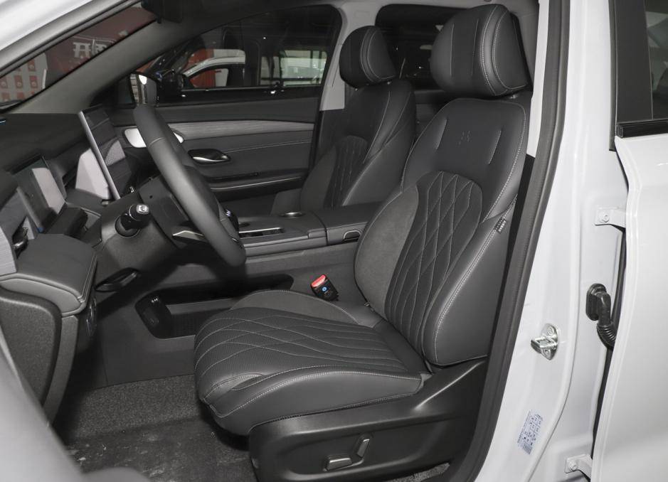 捷途X90 PRO還是熟悉的1.6T發動機,銷量能否超越長安CS75 PLUS?