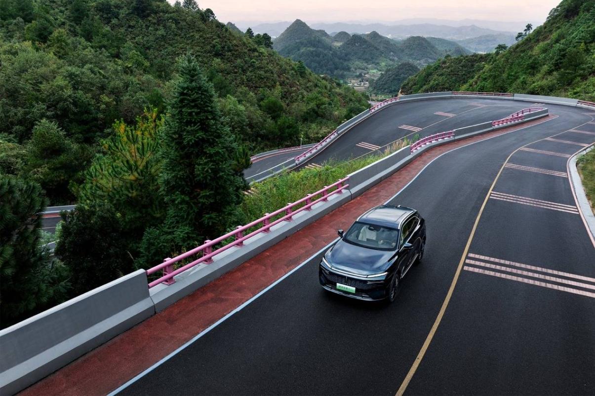 最低到手價21.38萬元 魏牌新摩卡 Hi4 煥新上市