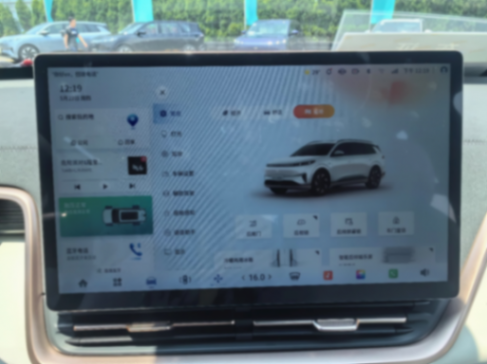 試駕東風奕派eπ008,20萬出頭冰箱彩電大沙發都有了!