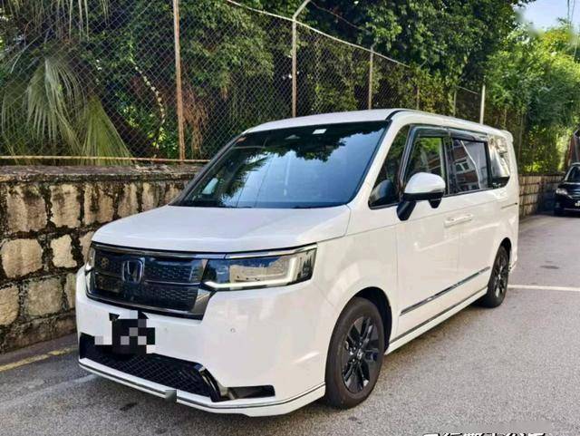 不足13W配1.5T混動(dòng)引擎,HONDA“小奧德賽”STEPWGN亮相街頭