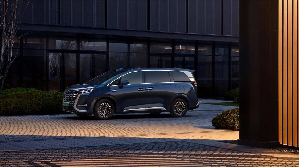 2024中國車市盤點之五:比亞迪“三冠王”背后的秘密