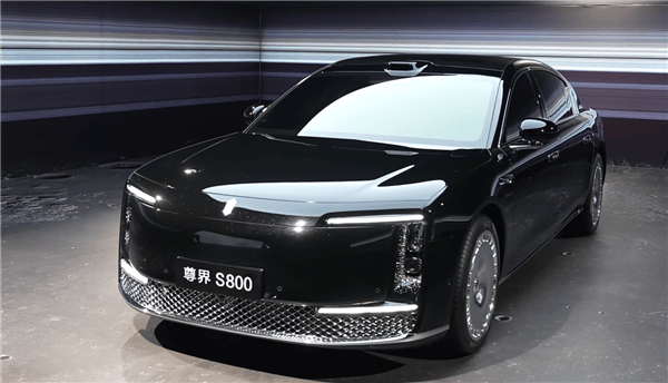 尊界S800驚艷亮相!華為百萬豪車四種配色,商務家用兩不誤