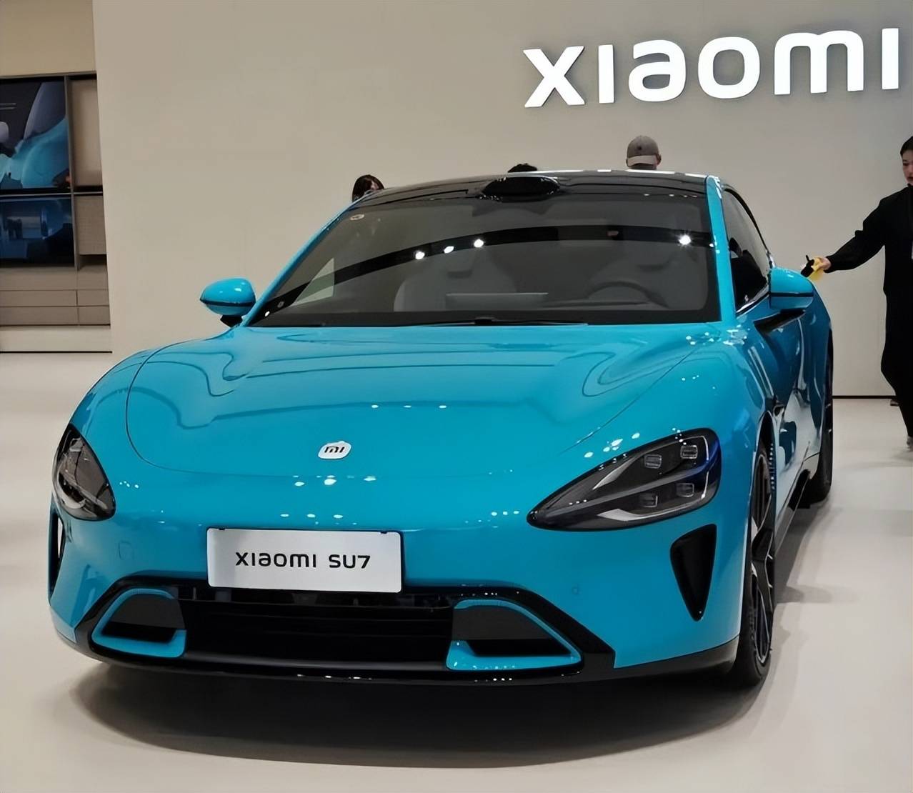 小米:因軟件策略問題,召回超3萬輛小米SU7標準版車型