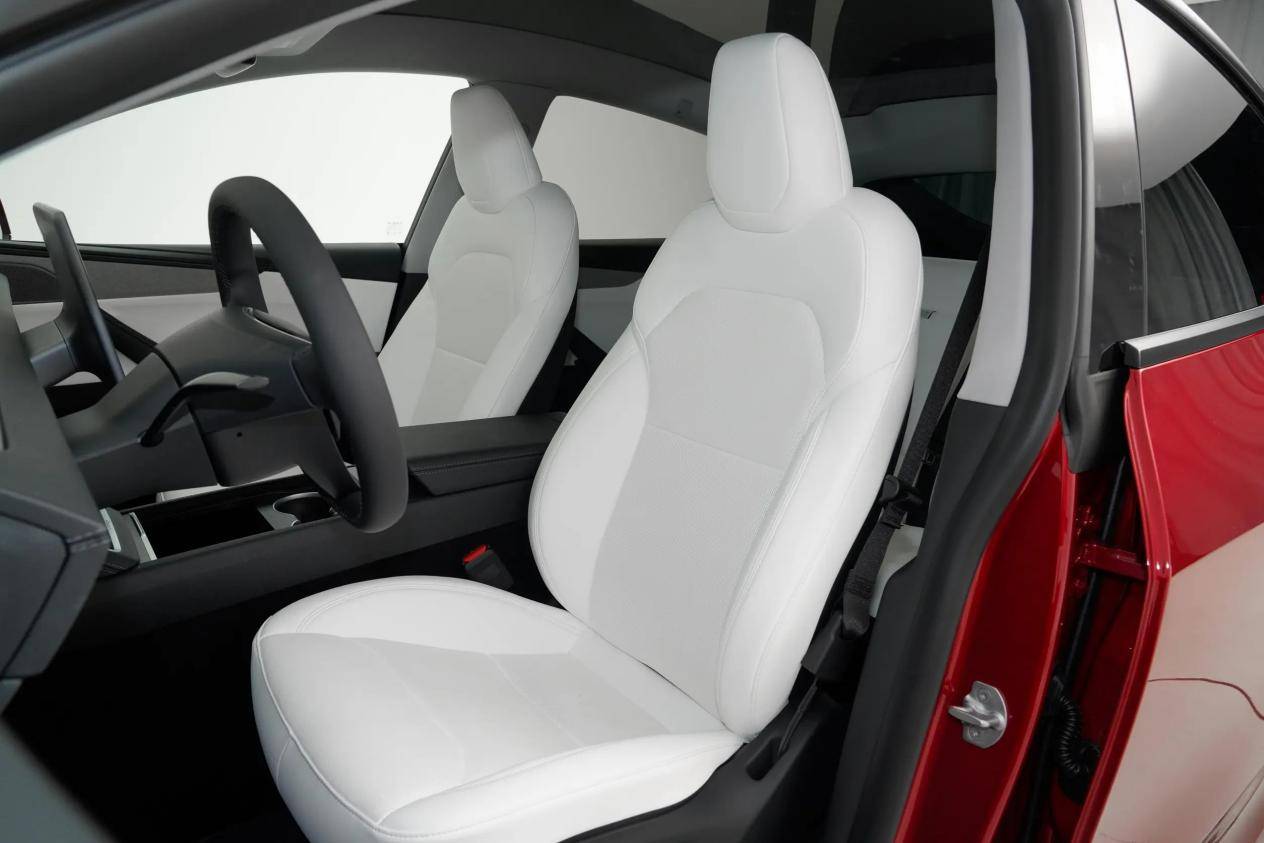 實拍25款特斯拉Model Y,全新內外設計,續航、智駕提升,3月交付