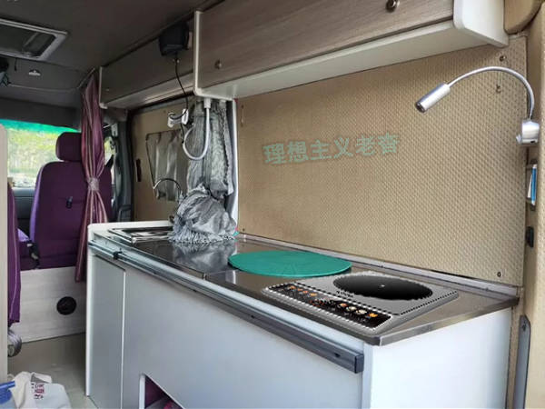 動力強勁空間充足,東風御風改裝床車旅行,輕客打造露營車更實用