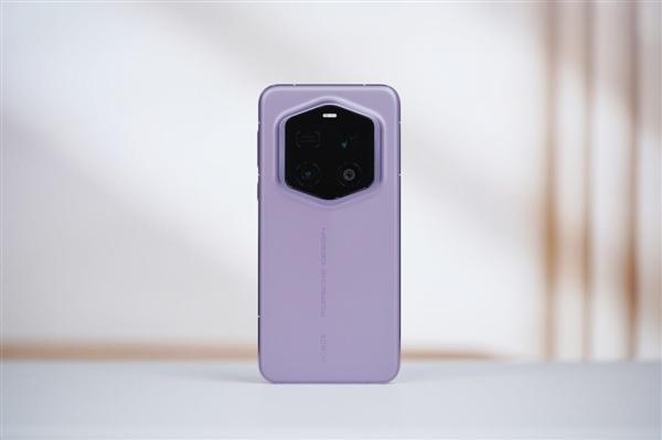 安卓陣營首款搭載DeepSeek的手機