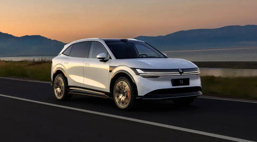 預告煥新計劃+發布在售款權益:阿維塔、極氪引領車圈新玩法?