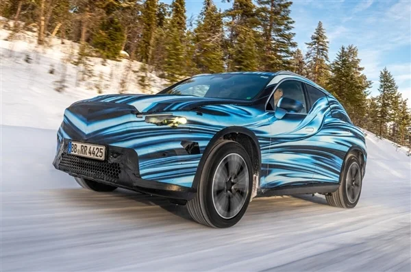 奔馳史上最大中控屏!全新GLC EV內飾官圖發布:滿眼全是屏 奔馳史上最大中控屏!全新GLC EV內飾官圖發布:滿眼全是屏